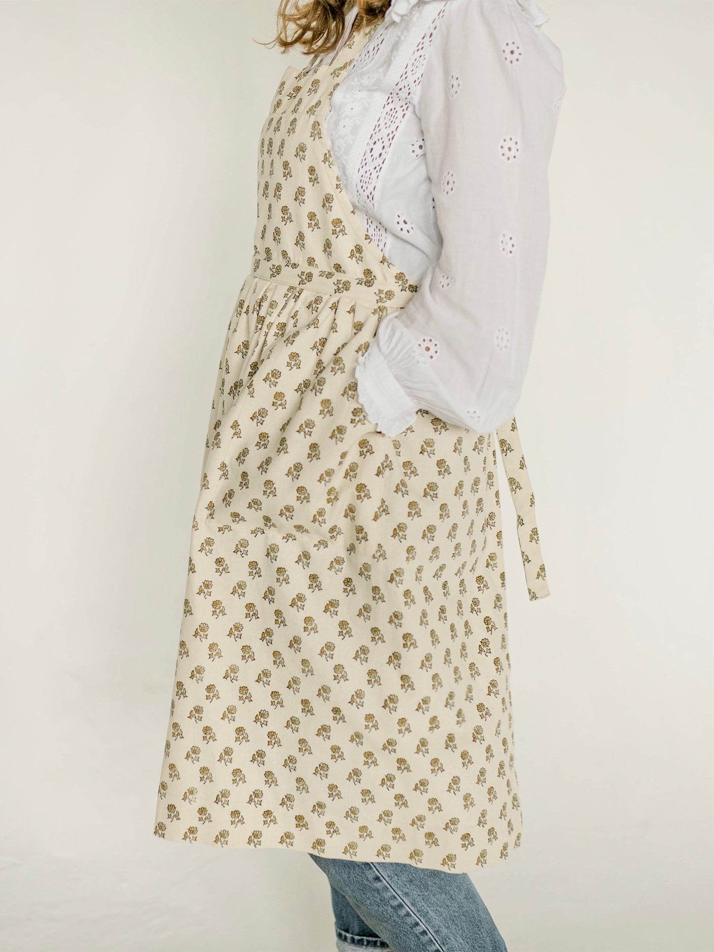 Organic Cotton Apron - Daisy block print in flaxen