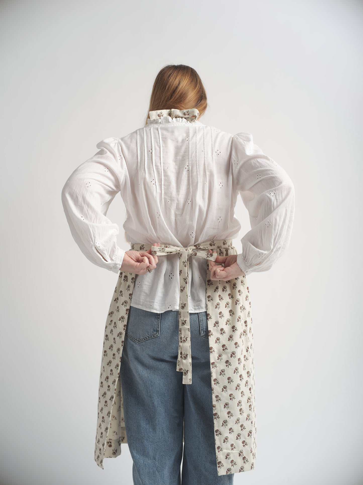 Organic Cotton Apron - Daisy block print in cedar